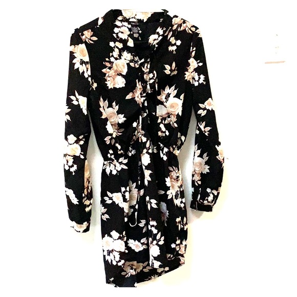 Dress - Picture 1 of 1